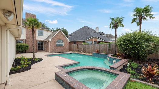 Sugar Land 2-story, 4-bed 911 Emerald Glen Court-idx