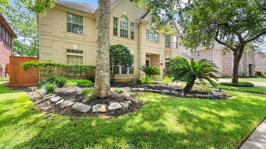 Sugar Land 2-story, 5-bed 7610 Guinevere Drive-idx