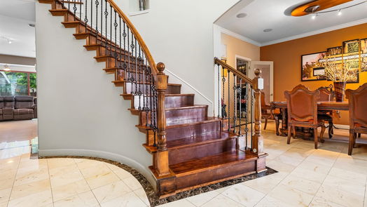 Sugar Land 2-story, 5-bed 7610 Guinevere Drive-idx