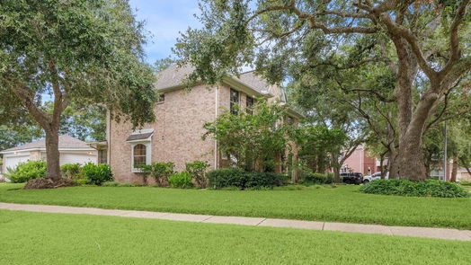 Sugar Land 2-story, 5-bed 7110 Greatwood Glen Court-idx