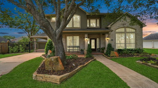 Sugar Land 2-story, 5-bed 6011 E Brook Court-idx