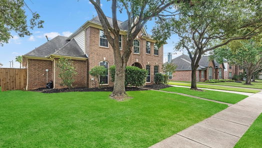 Sugar Land 2-story, 4-bed 911 Emerald Glen Court-idx