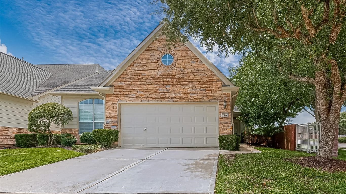 Sugar Land 1-story, 3-bed 7202 Welshwood Lane-idx