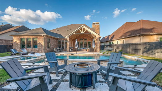 Sugar Land 2-story, 4-bed 6403 Logan Creek Lane-idx