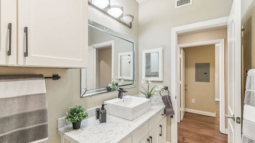 Sugar Land null-story, 3-bed 2299 Lone Star Drive 320-idx