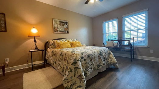 Sugar Land 2-story, 2-bed 2611 Grants Lake Boulevard 207-idx