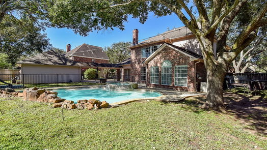 Sugar Land 2-story, 4-bed 3903 Woodglen Court-idx
