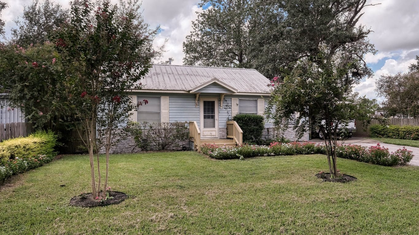 Waller 1-story, 3-bed 2703 Holly Street-idx