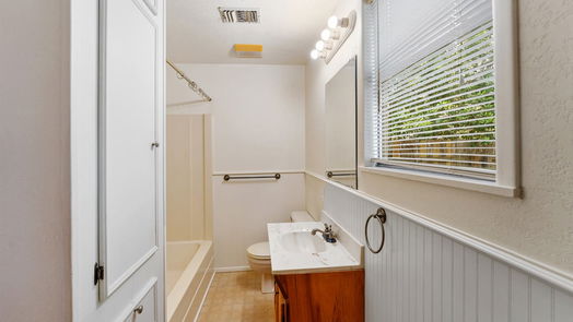 Wharton 1-story, 3-bed 509 E Alabama Street-idx