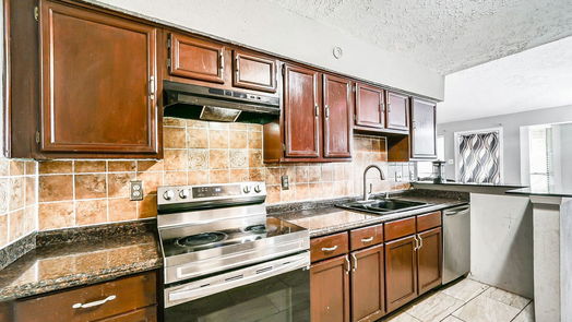 Houston 1-story, 2-bed 15838 Gatebriar Drive-idx