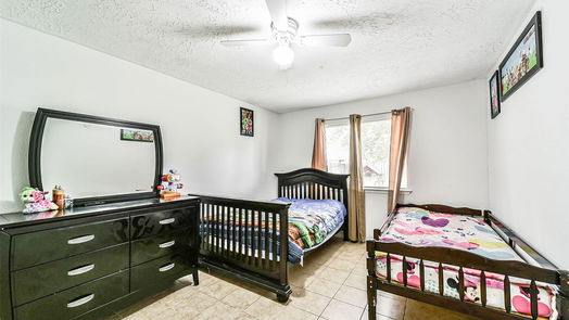 Houston 1-story, 2-bed 15838 Gatebriar Drive-idx