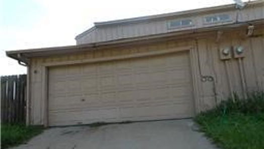 Missouri City 2-story, 2-bed 706&708 Carol Lynn Drive-idx