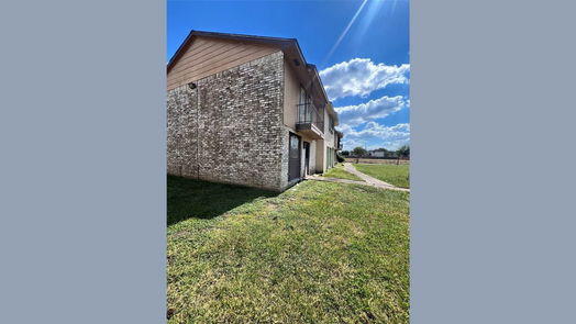 Missouri City 2-story, 2-bed 6975 Chasewood Drive-idx