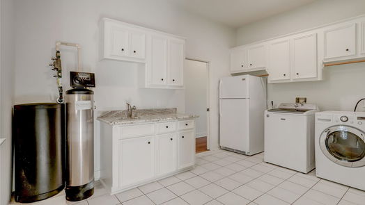 Katy 2-story, 5-bed 5722 Village Green Drive-idx