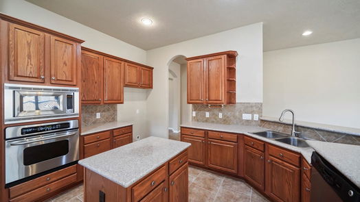 Katy 1-story, 3-bed 5239 Valley Bluff Lane-idx