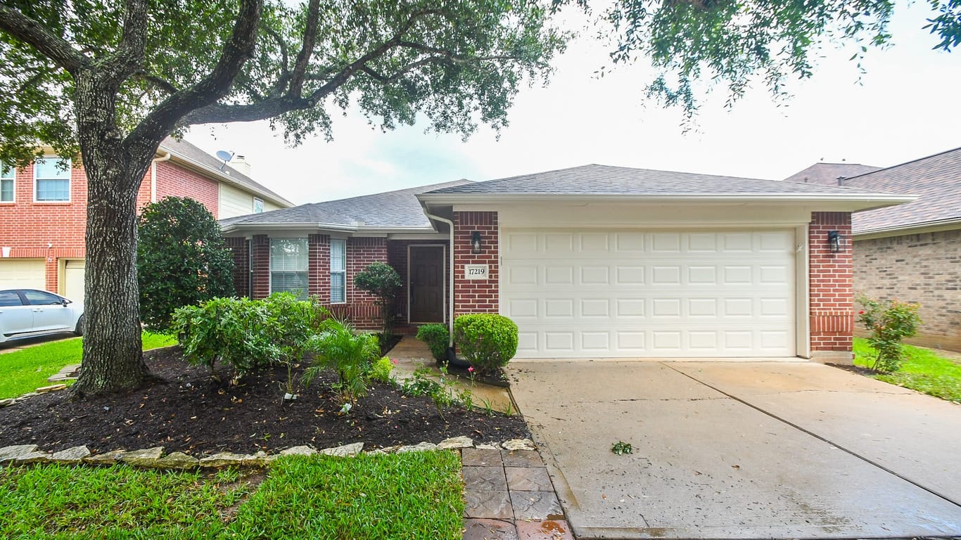 Sugar Land 1-story, 3-bed 17219 Maple Hollow Drive-idx