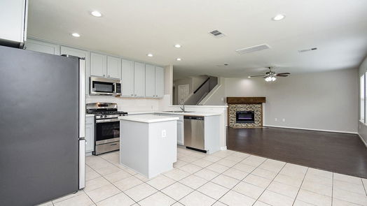 Sugar Land 2-story, 3-bed 17234 Maple Hollow Drive-idx