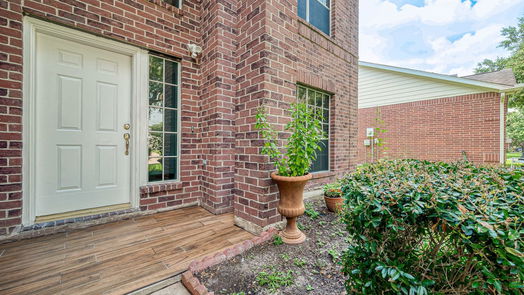 Sugar Land 2-story, 5-bed 16511 Village View Trail-idx