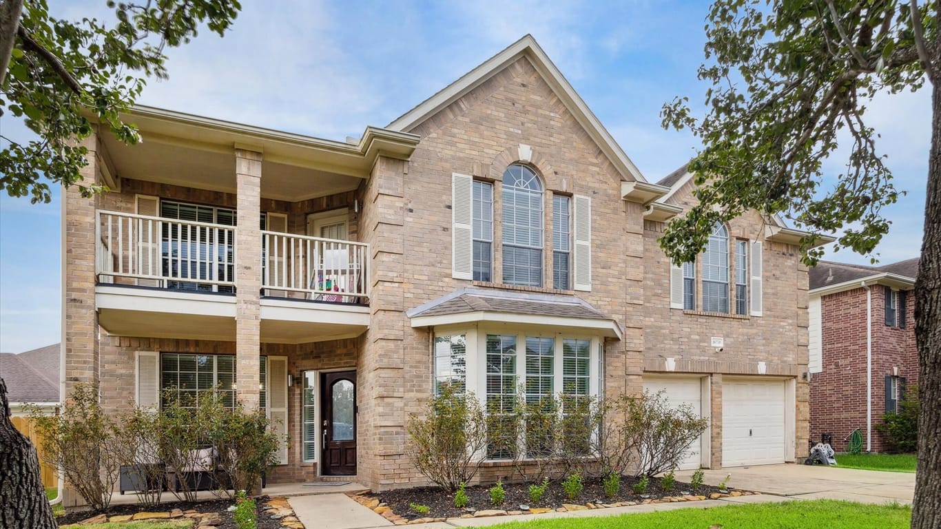 Sugar Land 2-story, 5-bed 16730 Village View Trail-idx