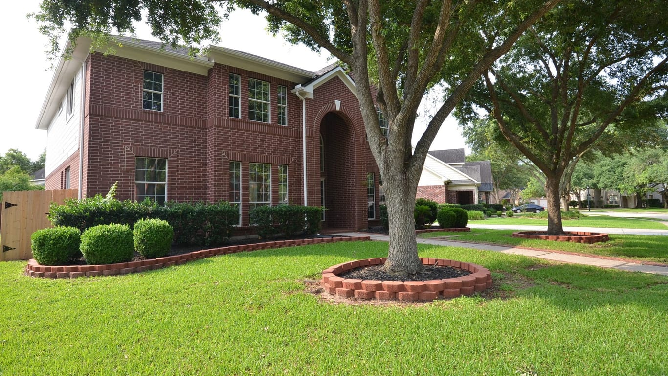 Sugar Land 2-story, 6-bed 13407 Schumann Trail-idx