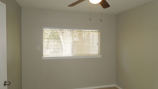 Sugar Land 1-story, 3-bed 10730 Lakewood Oaks Drive-idx