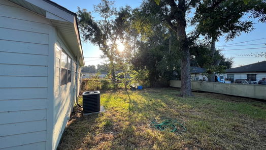 Sugar Land 1-story, 3-bed 106 Avenue G-idx