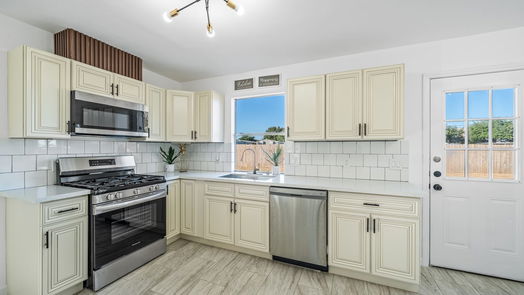 Sugar Land 2-story, 4-bed 16802 Pheasant Creek Court-idx