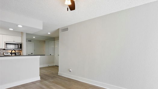 Pasadena 1-story, 2-bed 3919 Fairmont Parkway 242-idx