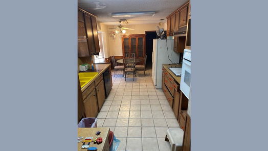 Pasadena 2-story, 6-bed 3701 Uraguay Drive-idx