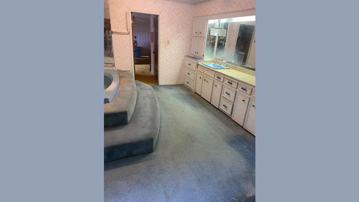 Pasadena 2-story, 6-bed 3701 Uraguay Drive-idx