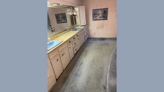 Pasadena 2-story, 6-bed 3701 Uraguay Drive-idx