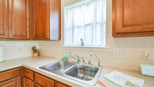 Pasadena 2-story, 5-bed 5211 Bur Oak Drive-idx