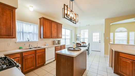 Pasadena 2-story, 5-bed 5211 Bur Oak Drive-idx