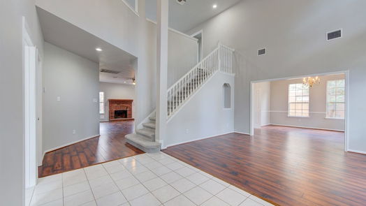Pasadena 2-story, 5-bed 5210 Barton Creek Drive-idx