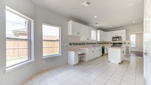 Pasadena 2-story, 5-bed 5210 Barton Creek Drive-idx