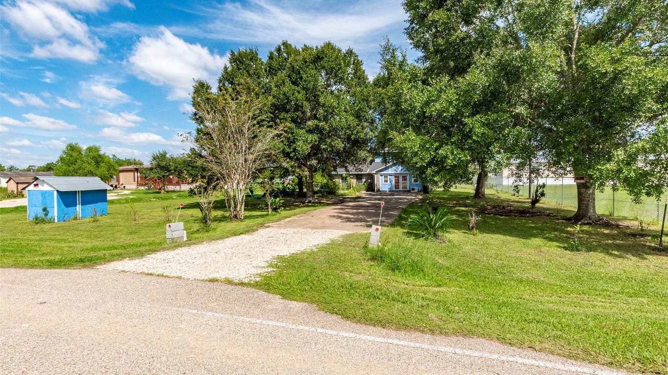 Alvin 2-story, 3-bed 3601 S Meadows Drive-idx