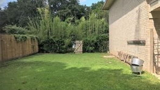 Alvin 2-story, 2-bed 408 E Coombs Street-idx
