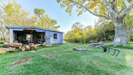 Alvin 1-story, 3-bed 2143 County Road 160-idx