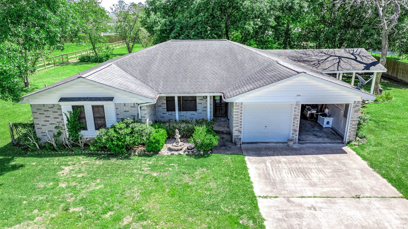 Alvin 1-story, 4-bed 2818 County Road 936a-idx