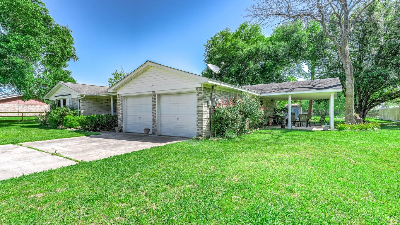 Alvin 1-story, 4-bed 2818 County Road 936a-idx