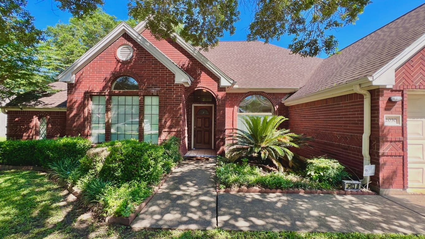 Alvin 1-story, 4-bed 2030 Troon Drive-idx