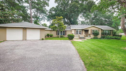 Alvin null-story, 3-bed 111 Fairway Drive-idx