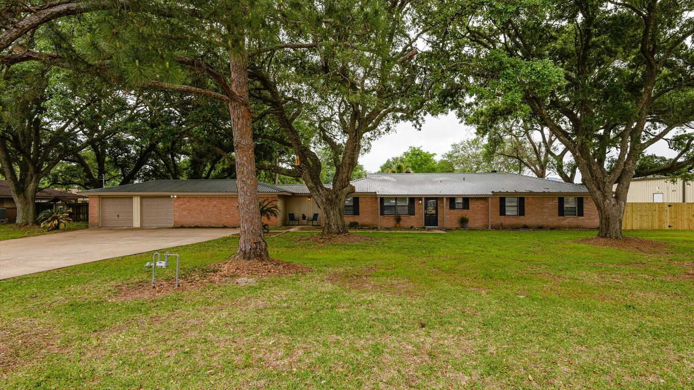 Alvin 1-story, 3-bed 150 County Road 146-idx