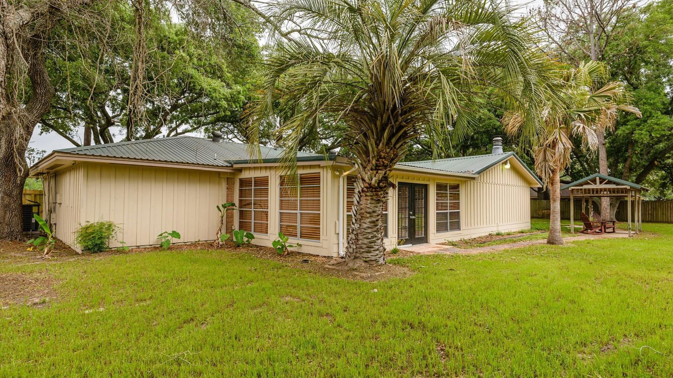 Alvin 1-story, 3-bed 150 County Road 146-idx