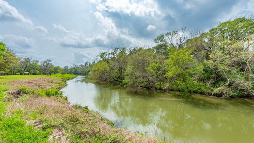 Alvin 2-story, 4-bed 1210 Chocolate Bayou Drive-idx