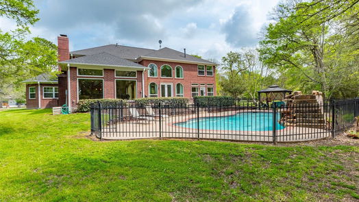 Alvin 2-story, 4-bed 1210 Chocolate Bayou Drive-idx