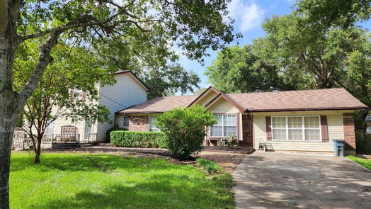 Alvin 2-story, 4-bed 14225 Patricia Lane CR377-idx