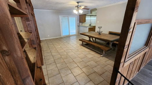 Alvin 2-story, 4-bed 14225 Patricia Lane CR377-idx