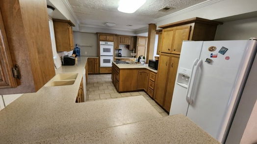 Alvin 2-story, 4-bed 14225 Patricia Lane CR377-idx