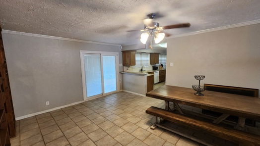 Alvin 2-story, 4-bed 14225 Patricia Lane CR377-idx